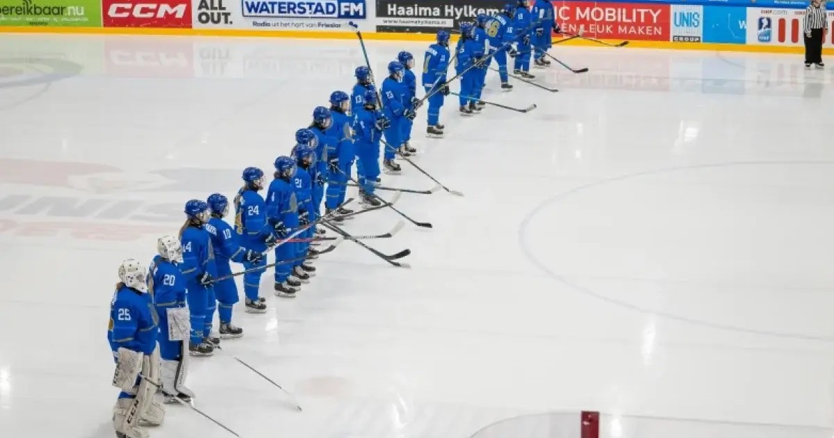 Ұлттық құрама хоккейден әйелдер арасындағы әлем чемпионатына аттанады